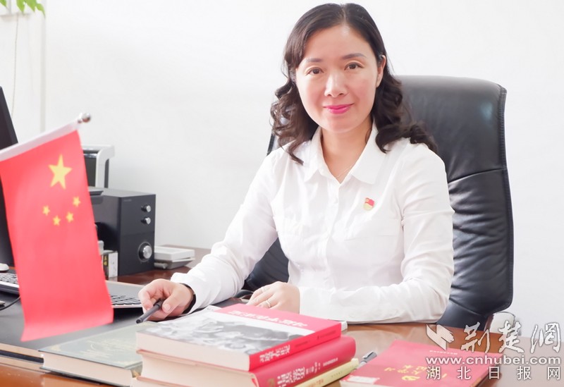 吴家山第一小学校长李海霞